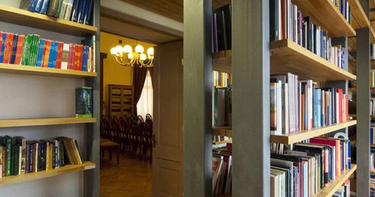 Stari Grad Devlet Kütüphanesi